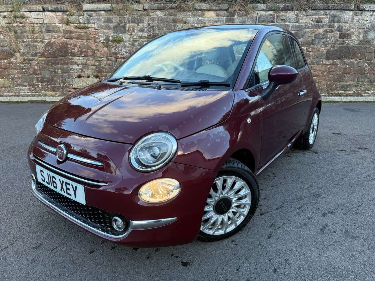 A 2016 FIAT 500 1.2 Lounge Hatchback 3dr Petrol Manual Euro 6 (s/s) (69 bhp) A 2016 FIAT 500 1.2 Lounge Hatchback 3dr Petrol Manual Euro 6 (s/s) (69 bhp)