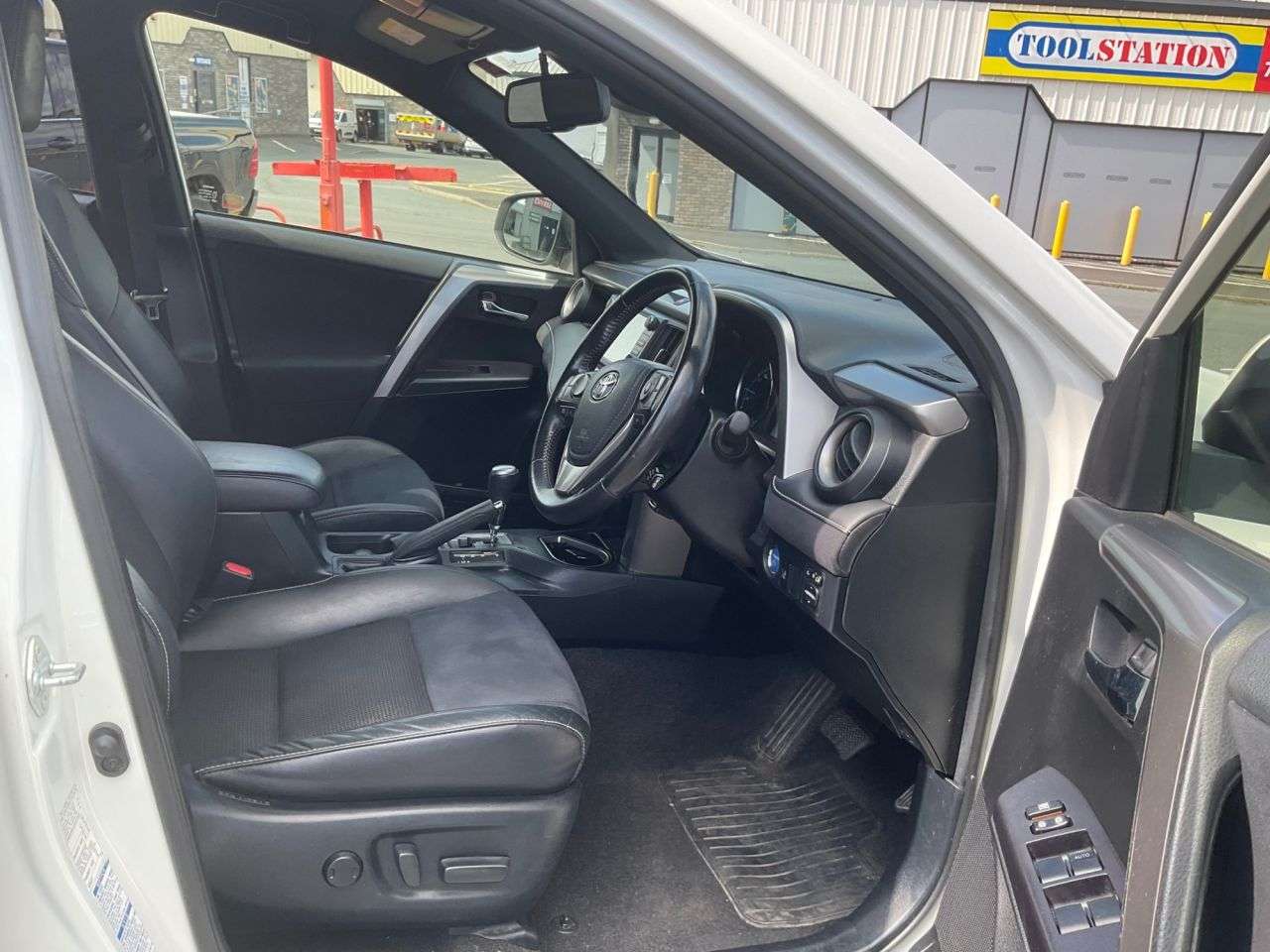 2017 TOYOTA RAV4 2017 TOYOTA RAV4