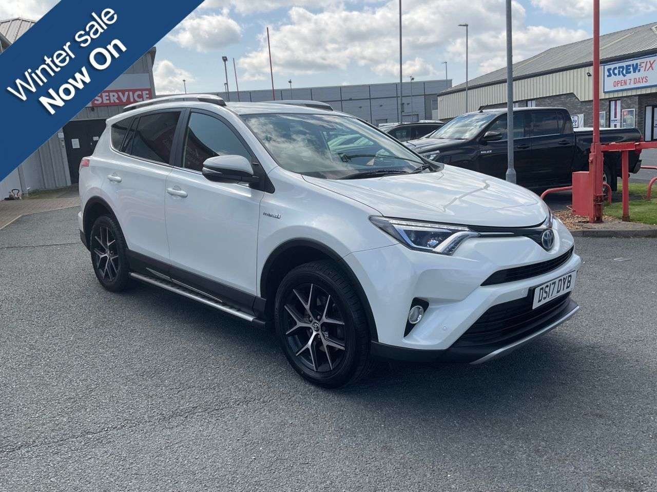 A 2017 TOYOTA RAV4 2.5 VVT-h Icon SUV 5dr Petrol Hybrid CVT 4WD Euro 6 (s/s) (Safety Sense, Na A 2017 TOYOTA RAV4 2.5 VVT-h Icon SUV 5dr Petrol Hybrid CVT 4WD Euro 6 (s/s) (Safety Sense, Na