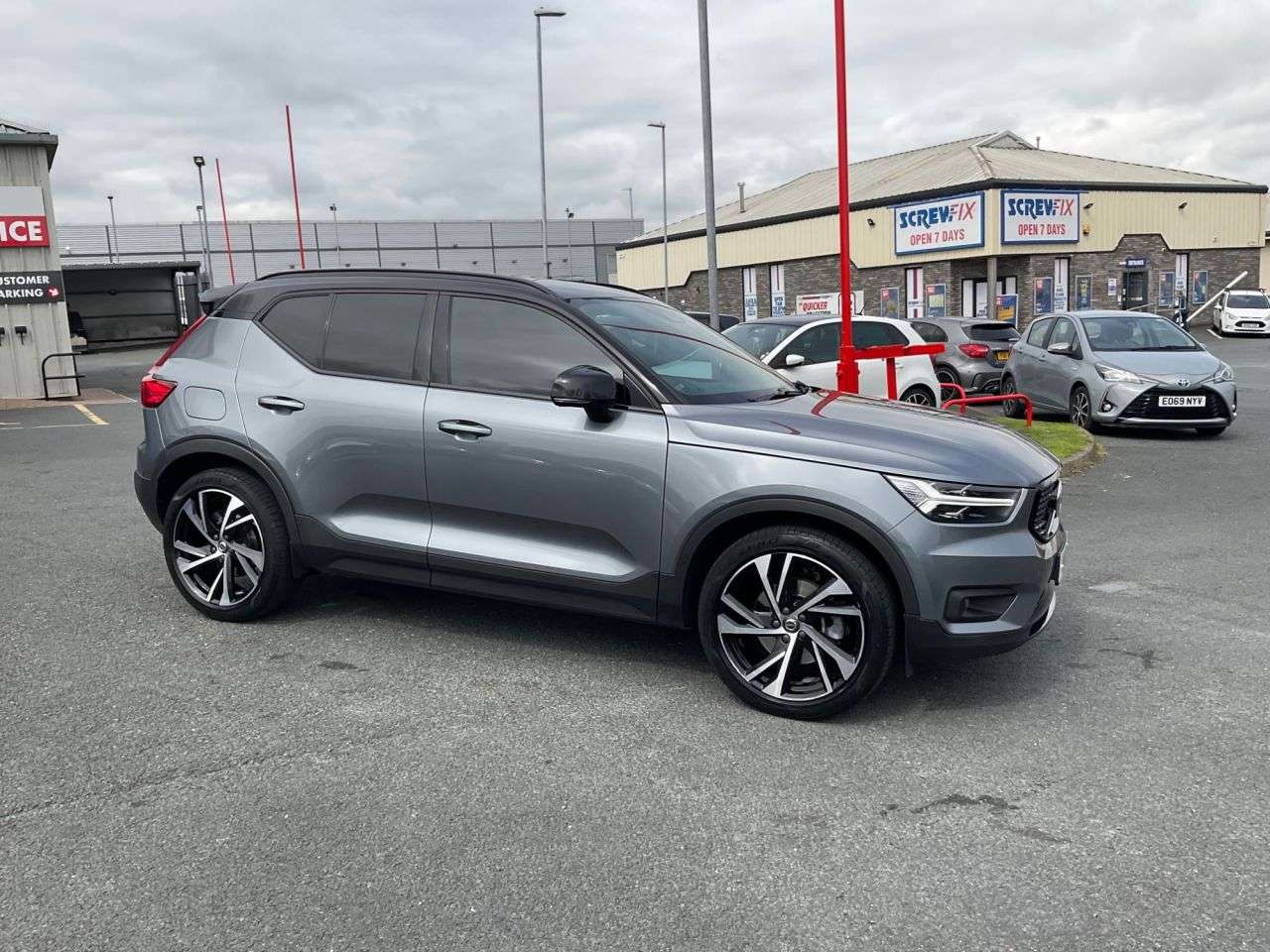2019 VOLVO XC40 2019 VOLVO XC40