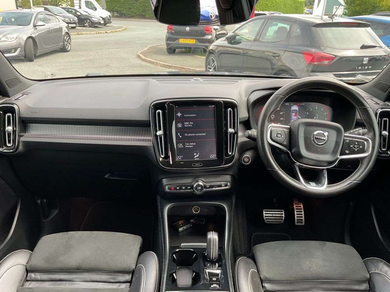 2019 VOLVO XC40 2019 VOLVO XC40