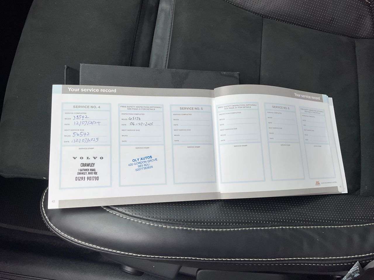 2019 VOLVO XC40 2019 VOLVO XC40