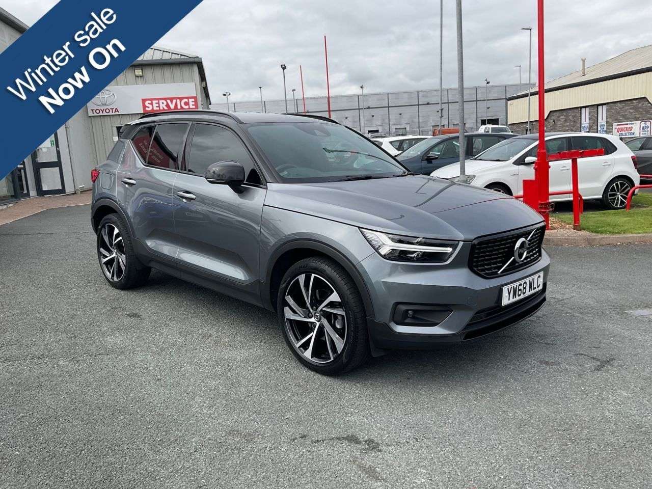 A 2019 VOLVO XC40 2.0 T5 R-Design SUV 5dr Petrol Auto AWD Euro 6 (s/s) (247 ps) A 2019 VOLVO XC40 2.0 T5 R-Design SUV 5dr Petrol Auto AWD Euro 6 (s/s) (247 ps)