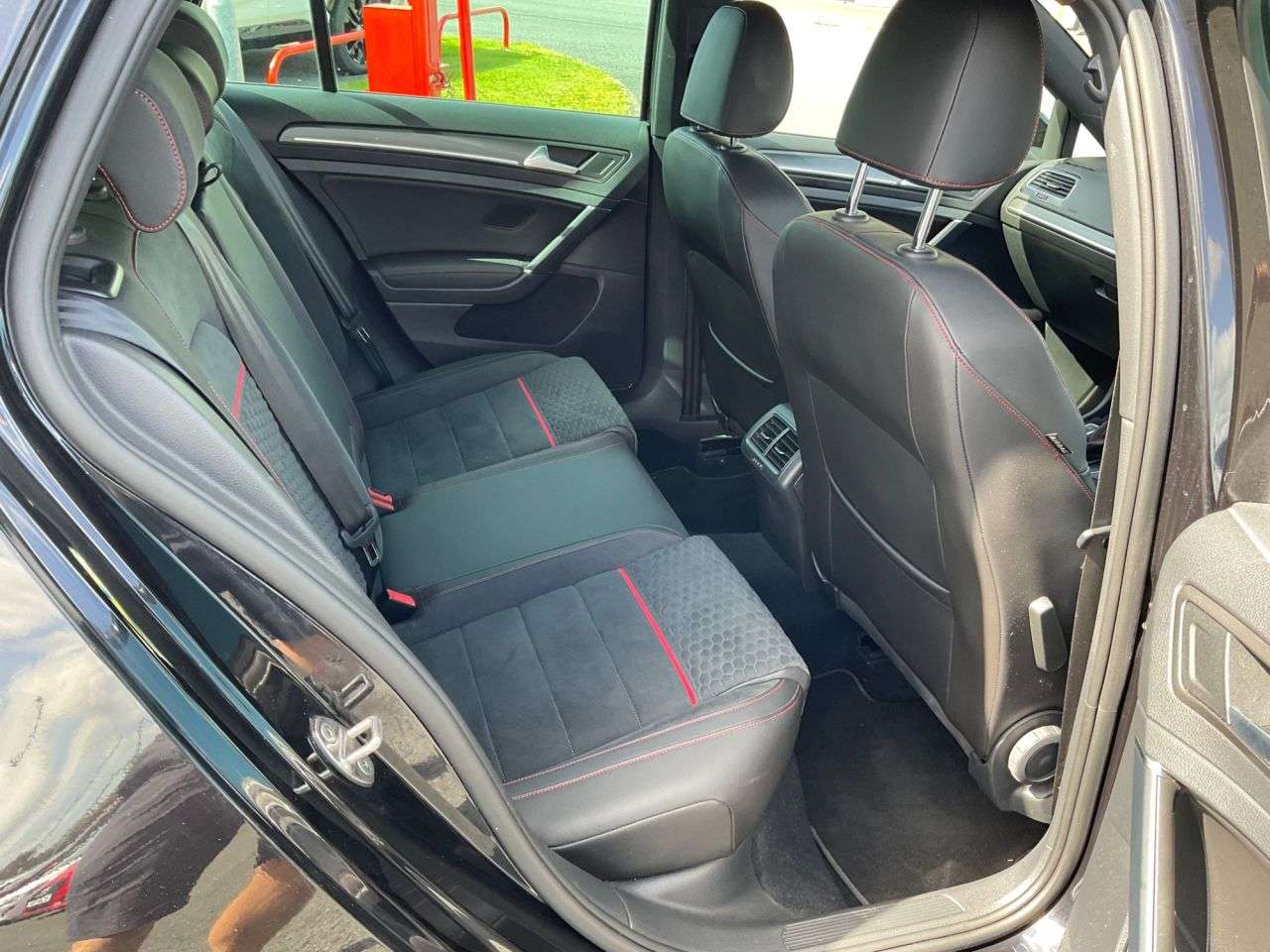 2019 VOLKSWAGEN GOLF 2019 VOLKSWAGEN GOLF