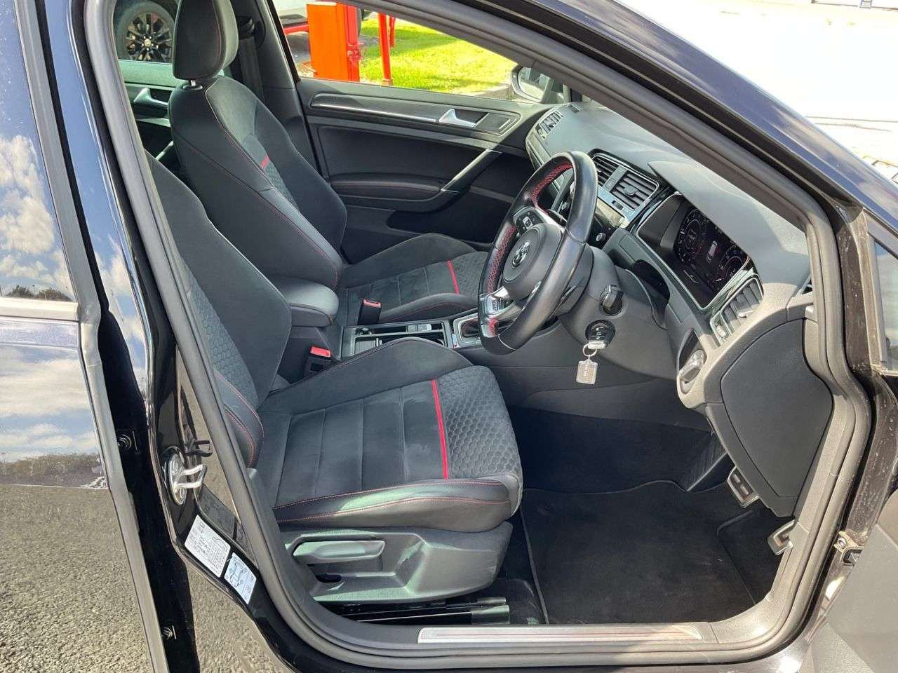 2019 VOLKSWAGEN GOLF 2019 VOLKSWAGEN GOLF