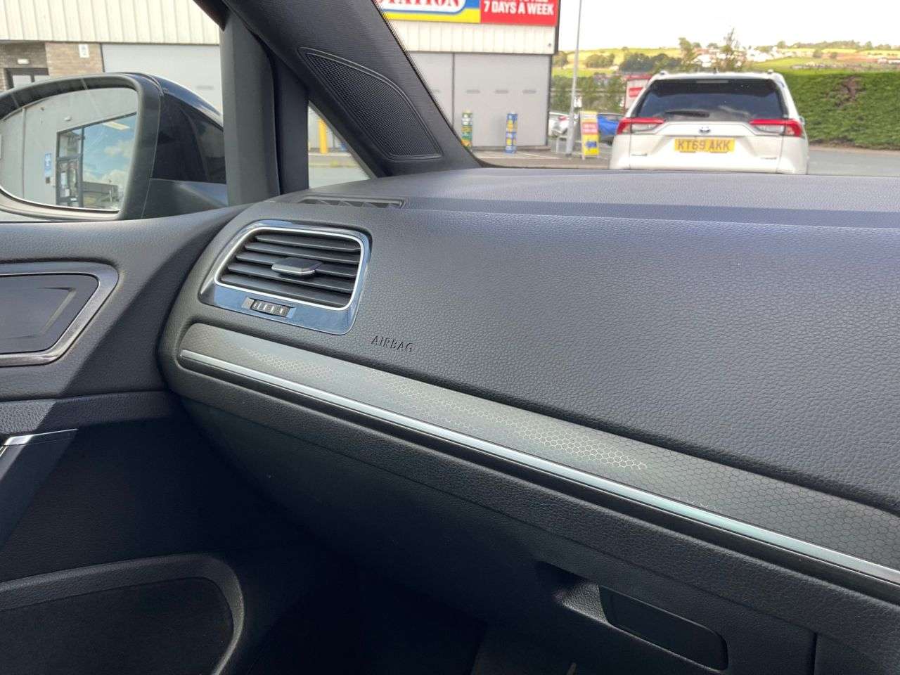 2019 VOLKSWAGEN GOLF 2019 VOLKSWAGEN GOLF