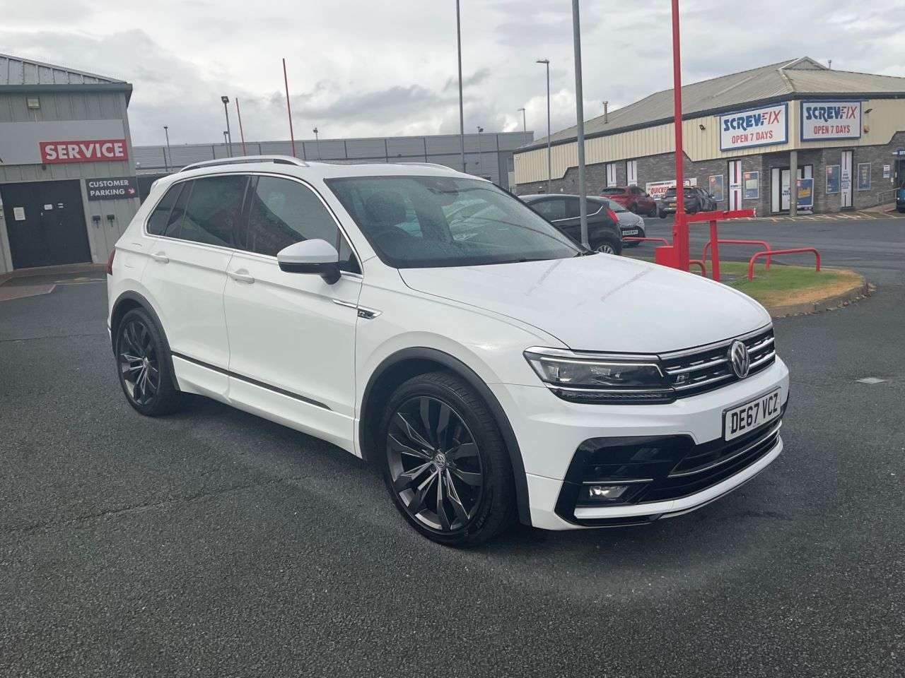 2017 VOLKSWAGEN TIGUAN 2017 VOLKSWAGEN TIGUAN