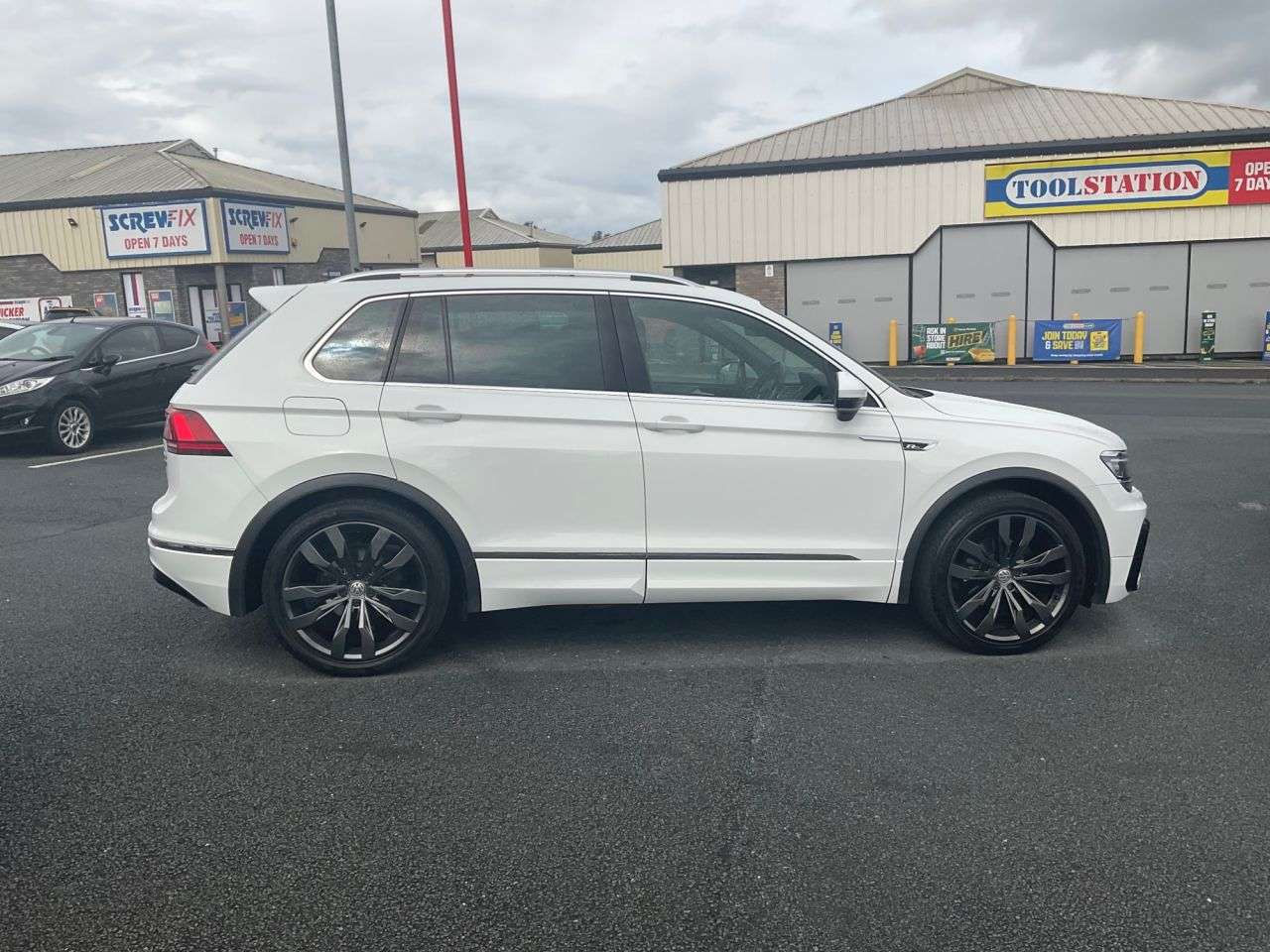 2017 VOLKSWAGEN TIGUAN 2017 VOLKSWAGEN TIGUAN