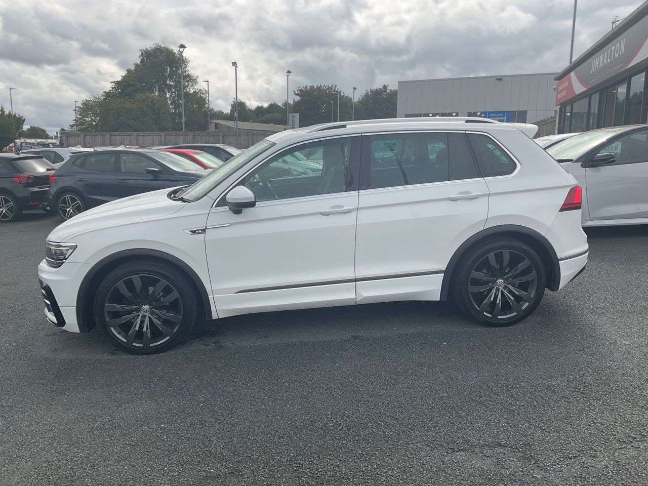 2017 VOLKSWAGEN TIGUAN 2017 VOLKSWAGEN TIGUAN