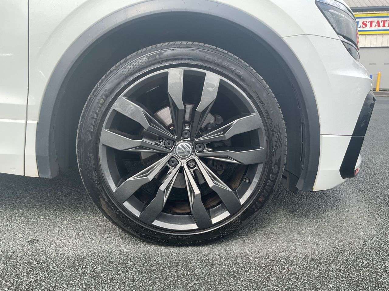 2017 VOLKSWAGEN TIGUAN 2017 VOLKSWAGEN TIGUAN