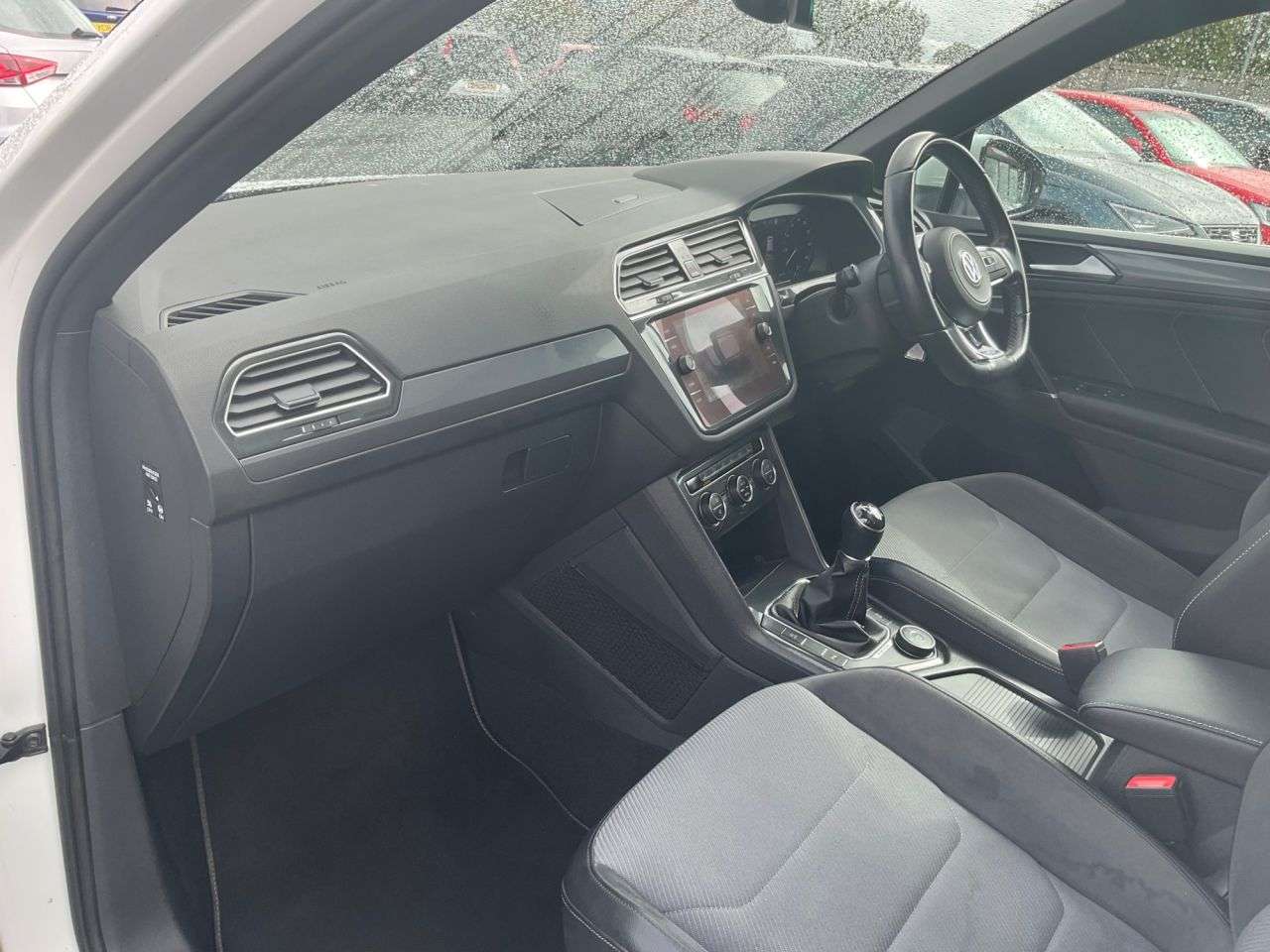 2017 VOLKSWAGEN TIGUAN 2017 VOLKSWAGEN TIGUAN