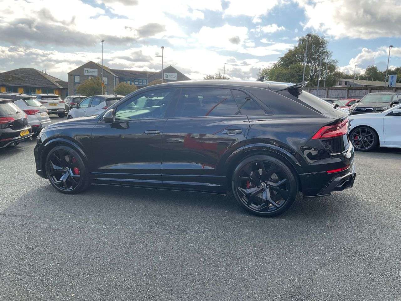 2021 AUDI RSQ8 2021 AUDI RSQ8