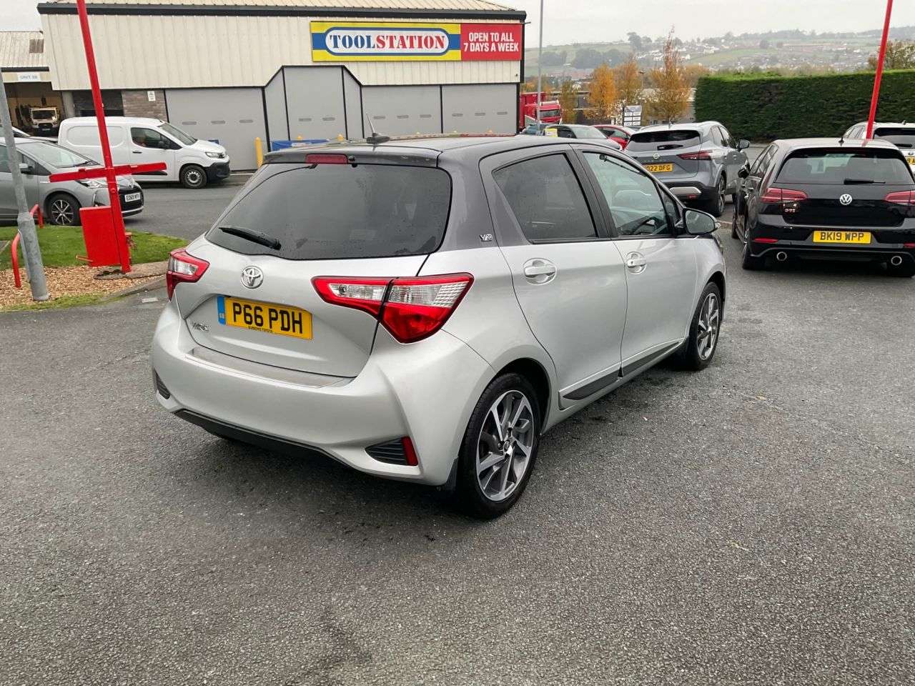 A 2019 TOYOTA YARIS 1.5 VVT-i Y20 Hatchback 5dr Petrol Manual Euro 6 (111 ps) Nav Camera Cruise A 2019 TOYOTA YARIS 1.5 VVT-i Y20 Hatchback 5dr Petrol Manual Euro 6 (111 ps) Nav Camera Cruise