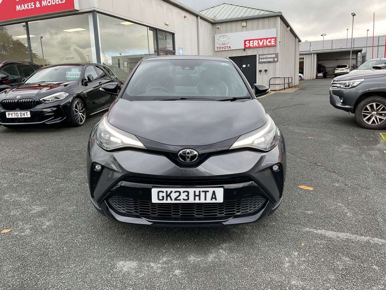 2023 TOYOTA C-HR 2023 TOYOTA C-HR