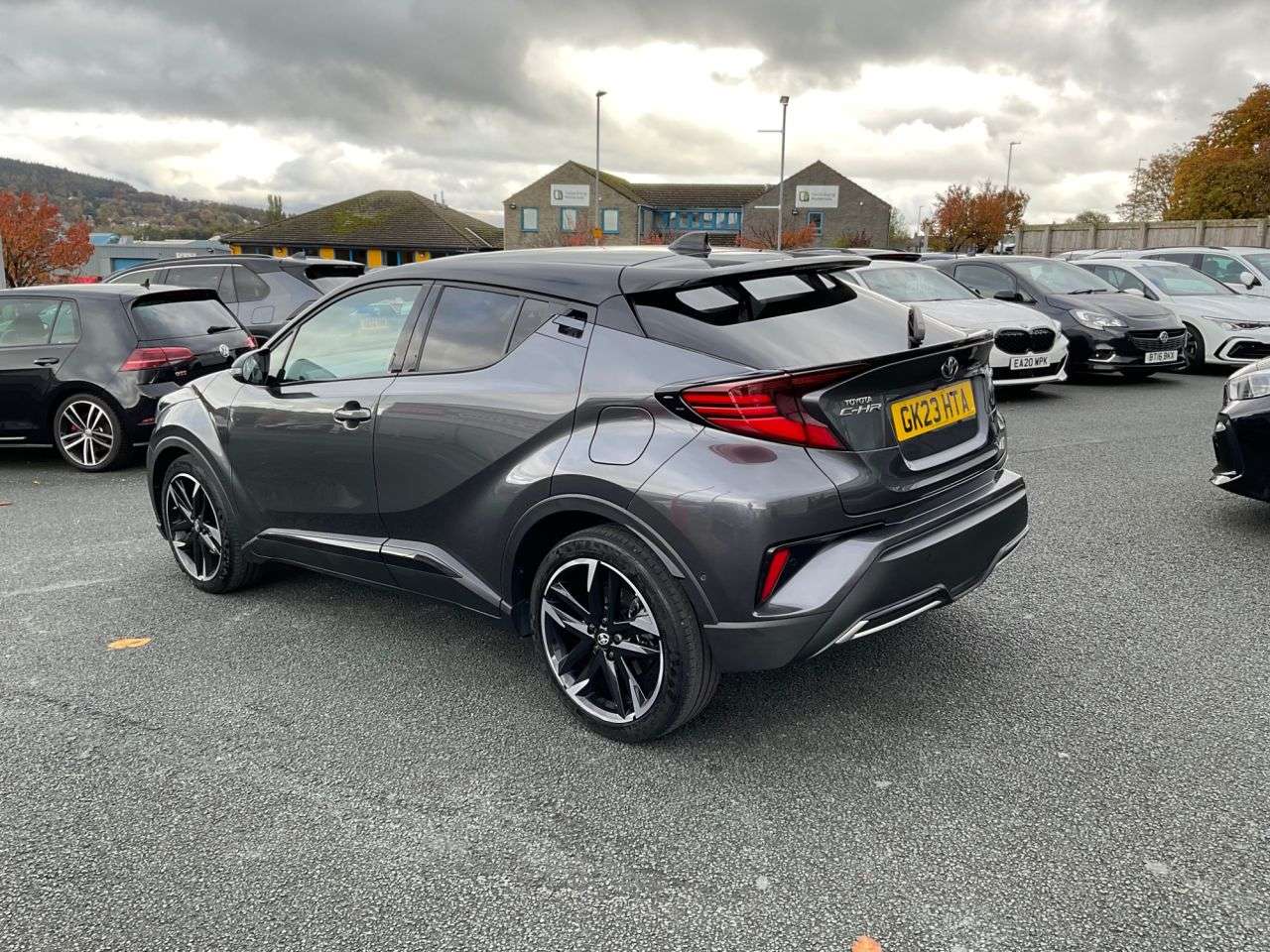 2023 TOYOTA C-HR 2023 TOYOTA C-HR