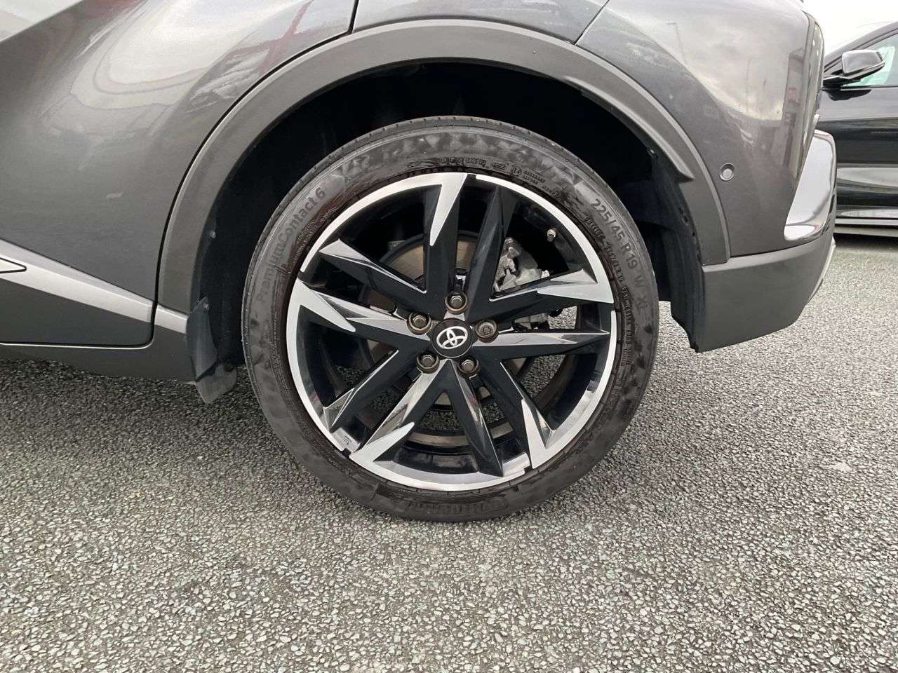 2023 TOYOTA C-HR 2023 TOYOTA C-HR