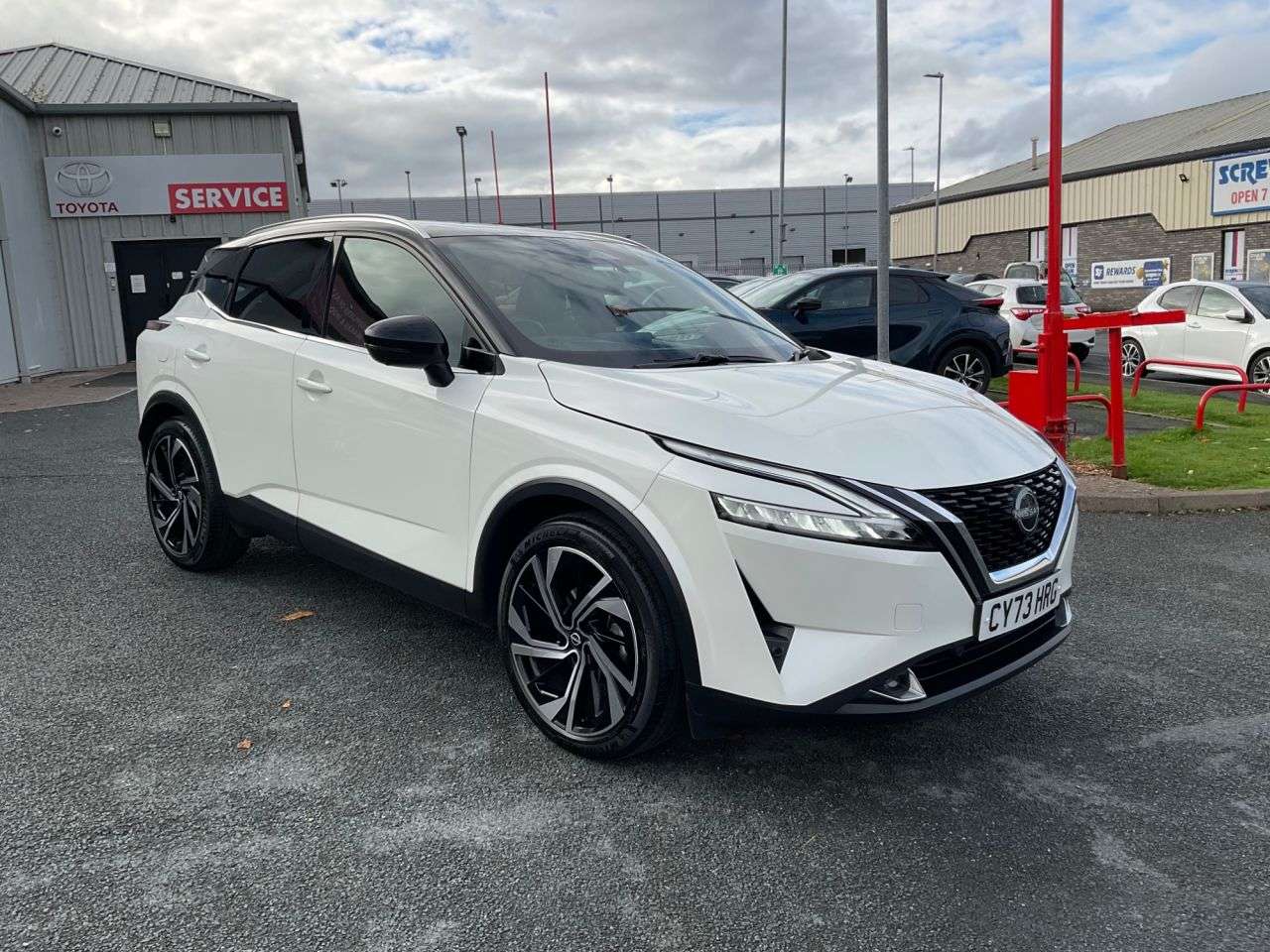 A 2024 NISSAN QASHQAI 1.3 DIG-T MHEV Tekna+ SUV 5dr Petrol Hybrid XTRON Euro 6 (s/s) (158 ps) A 2024 NISSAN QASHQAI 1.3 DIG-T MHEV Tekna+ SUV 5dr Petrol Hybrid XTRON Euro 6 (s/s) (158 ps)