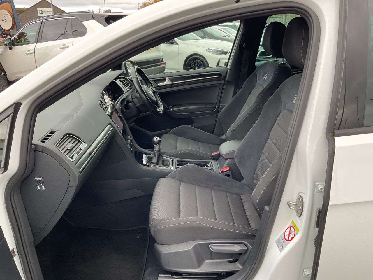 2018 VOLKSWAGEN GOLF 2018 VOLKSWAGEN GOLF