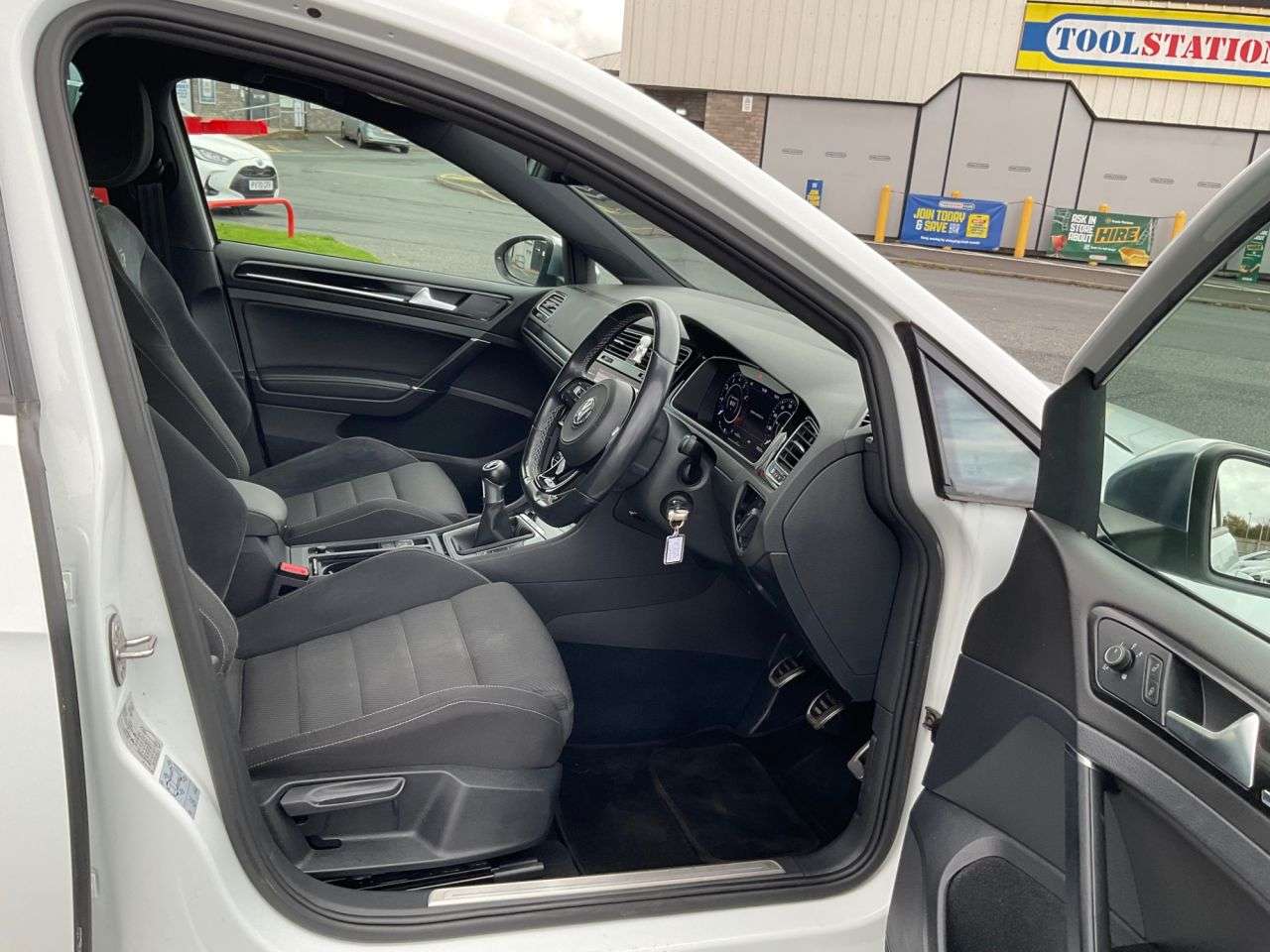 2018 VOLKSWAGEN GOLF 2018 VOLKSWAGEN GOLF