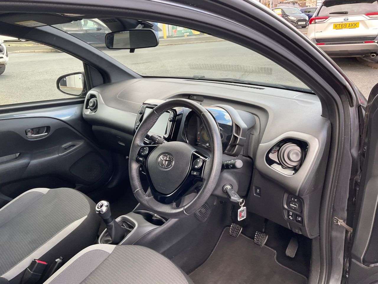 2021 TOYOTA AYGO 2021 TOYOTA AYGO