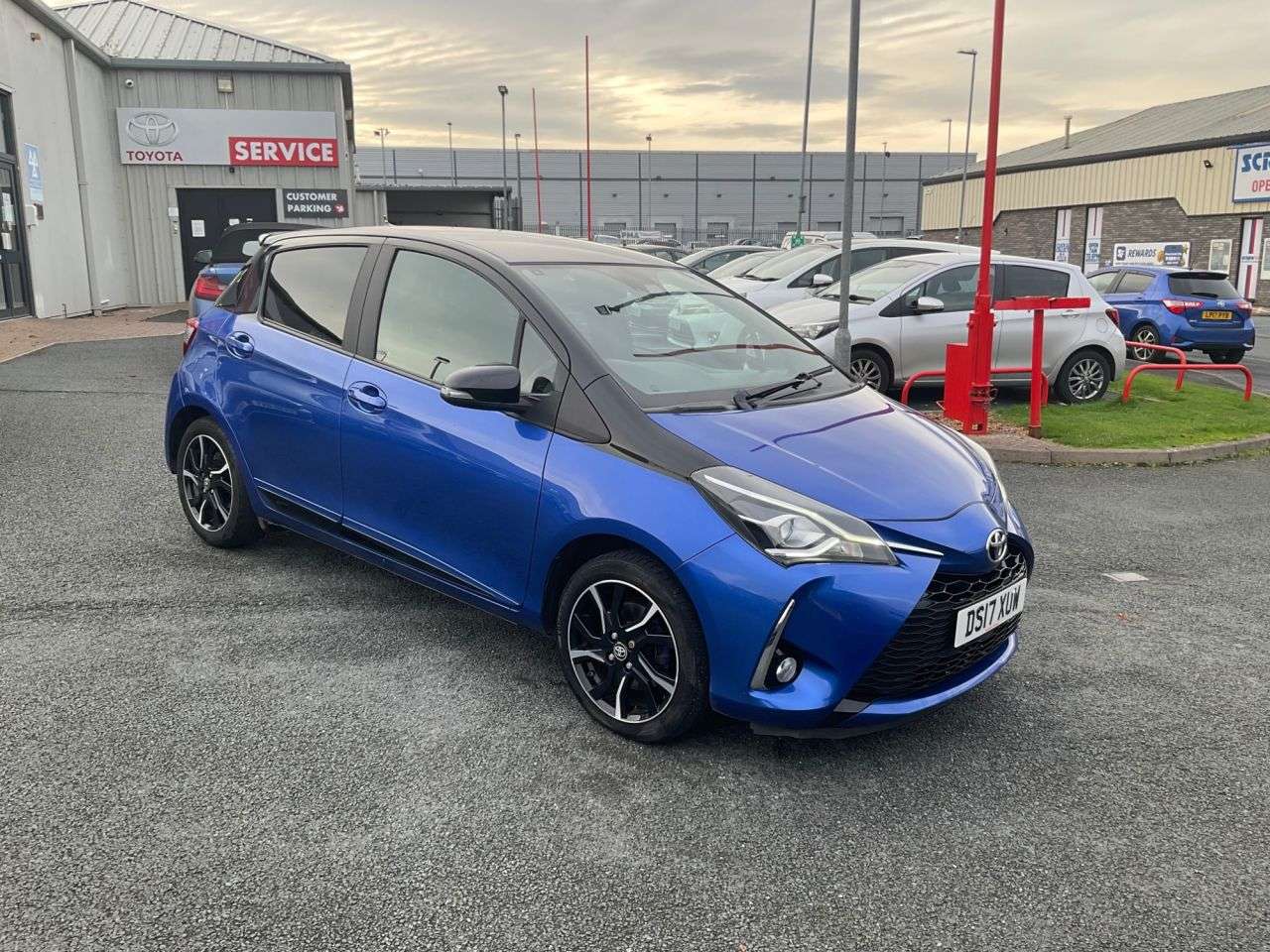 2017 TOYOTA YARIS 2017 TOYOTA YARIS