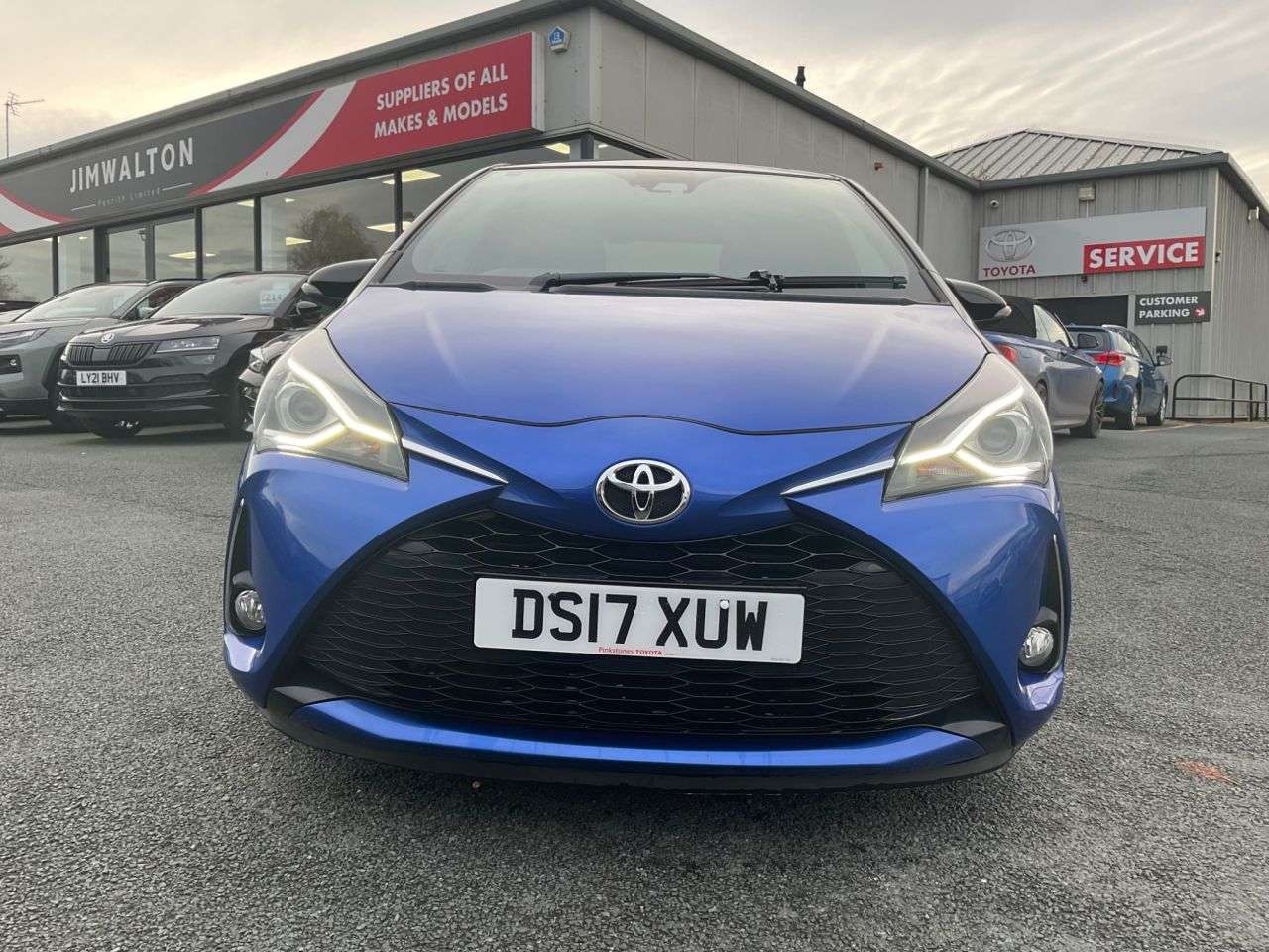 2017 TOYOTA YARIS 2017 TOYOTA YARIS