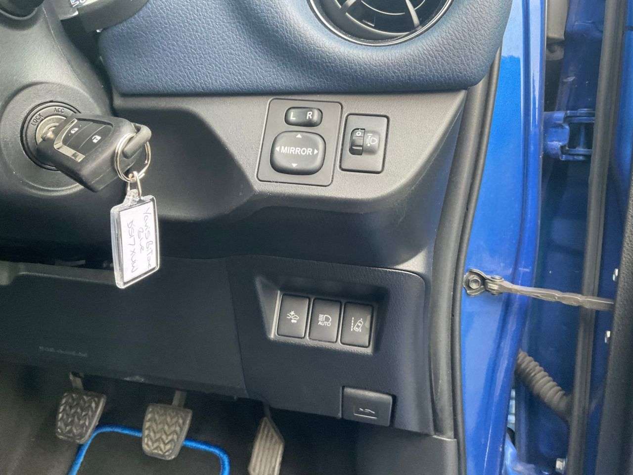 2017 TOYOTA YARIS 2017 TOYOTA YARIS