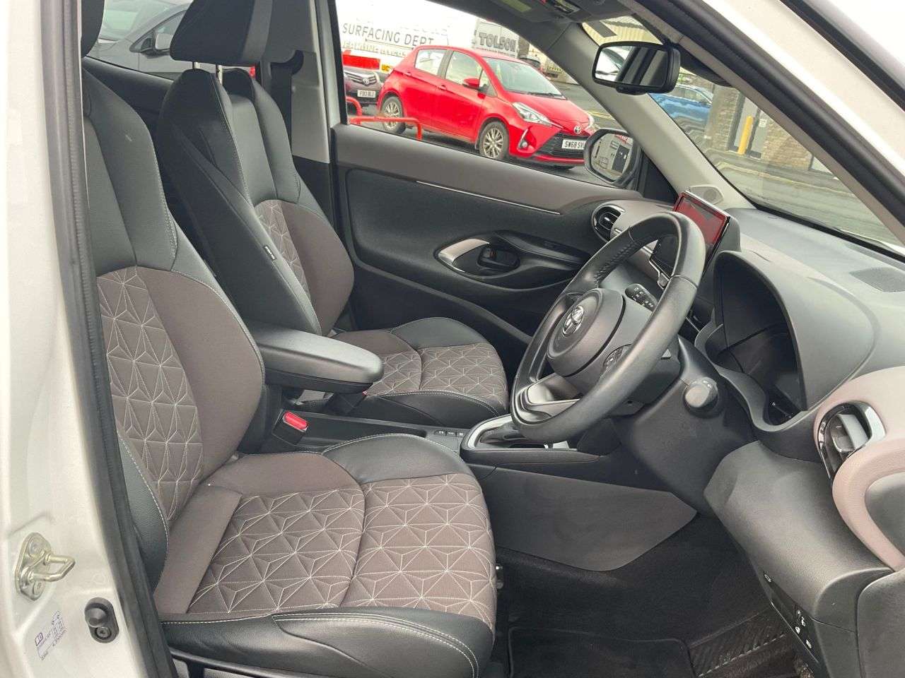 2022 TOYOTA YARIS CROSS 2022 TOYOTA YARIS CROSS