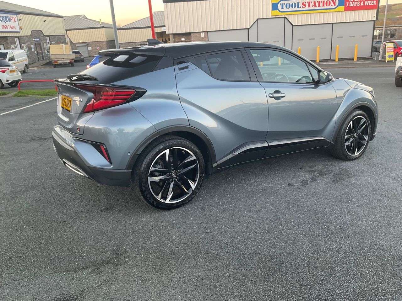 2023 TOYOTA C-HR 2023 TOYOTA C-HR