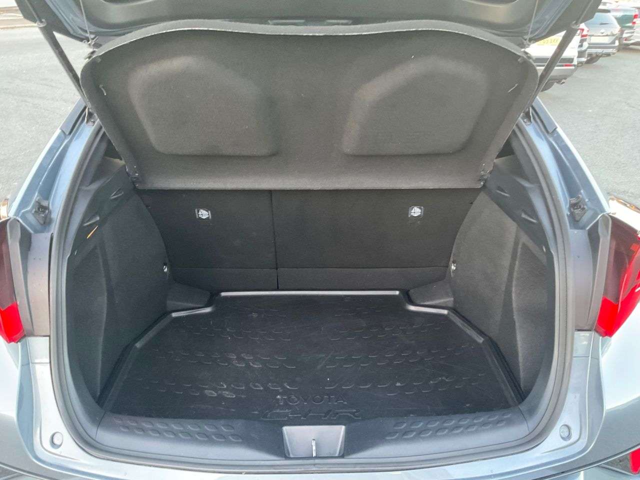 2023 TOYOTA C-HR 2023 TOYOTA C-HR