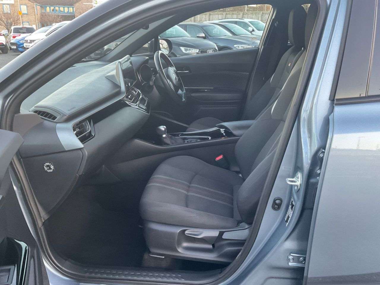 2023 TOYOTA C-HR 2023 TOYOTA C-HR