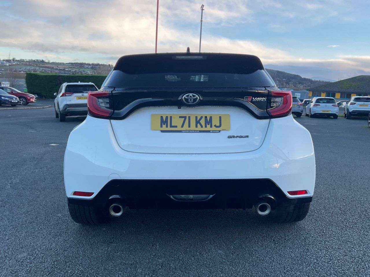 2021 TOYOTA YARIS 2021 TOYOTA YARIS