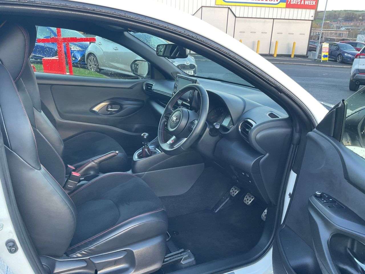 2021 TOYOTA YARIS 2021 TOYOTA YARIS