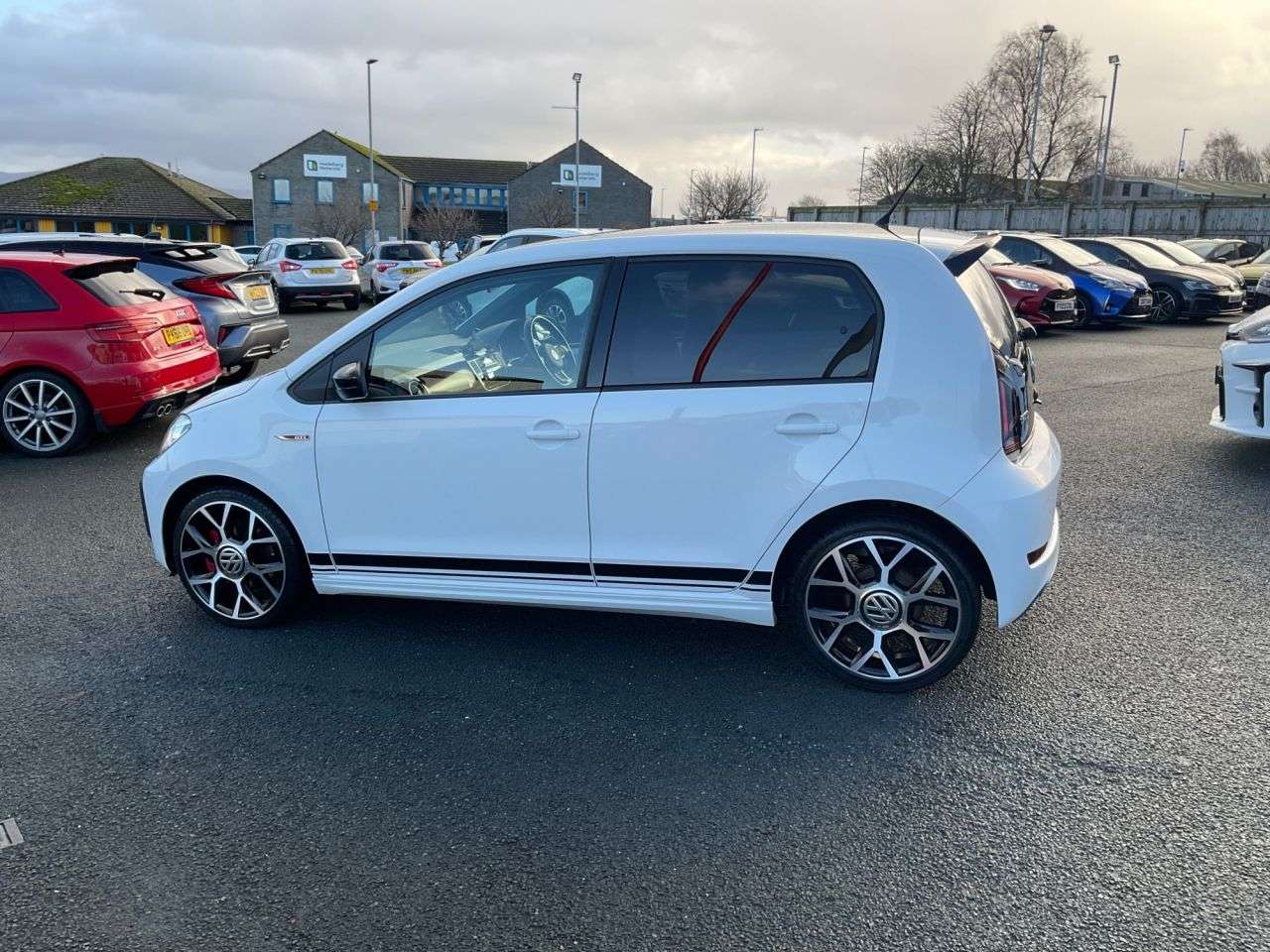 2018 VOLKSWAGEN UP! 2018 VOLKSWAGEN UP!