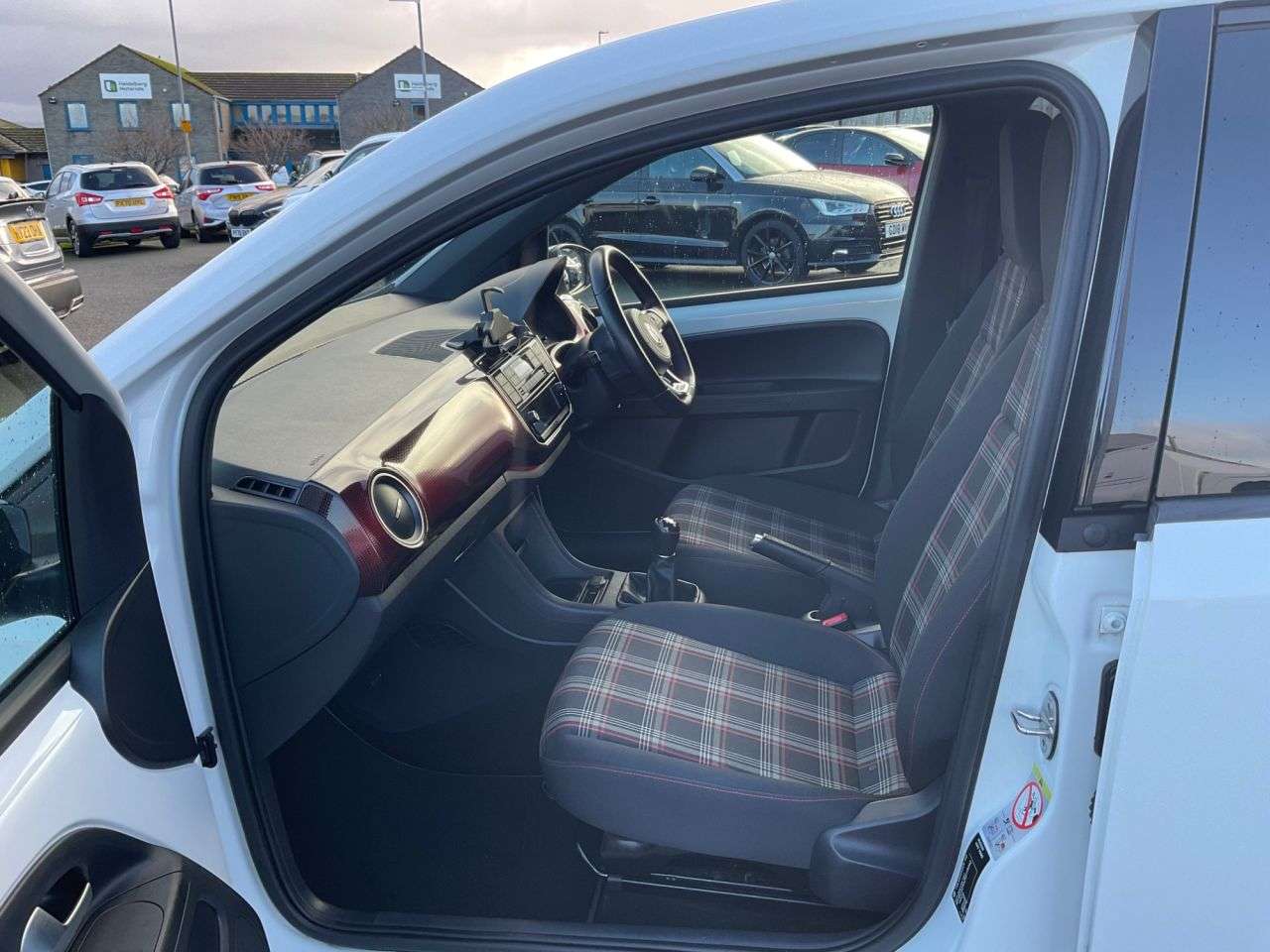 2018 VOLKSWAGEN UP! 2018 VOLKSWAGEN UP!