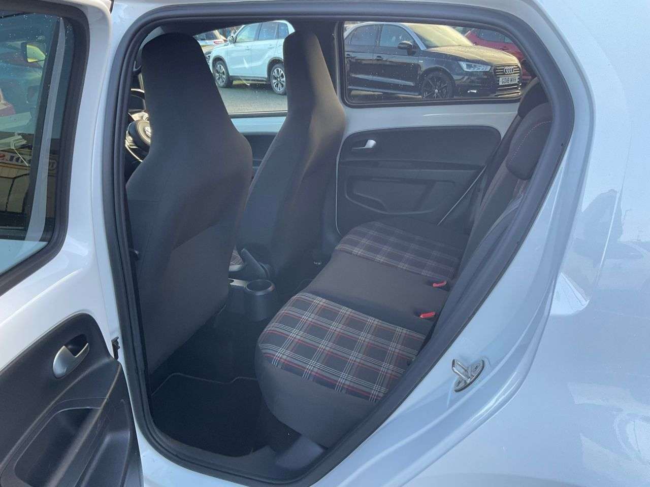 2018 VOLKSWAGEN UP! 2018 VOLKSWAGEN UP!