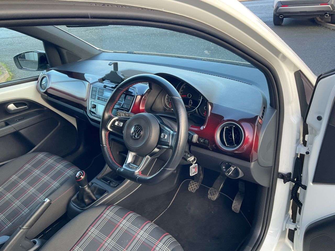 2018 VOLKSWAGEN UP! 2018 VOLKSWAGEN UP!