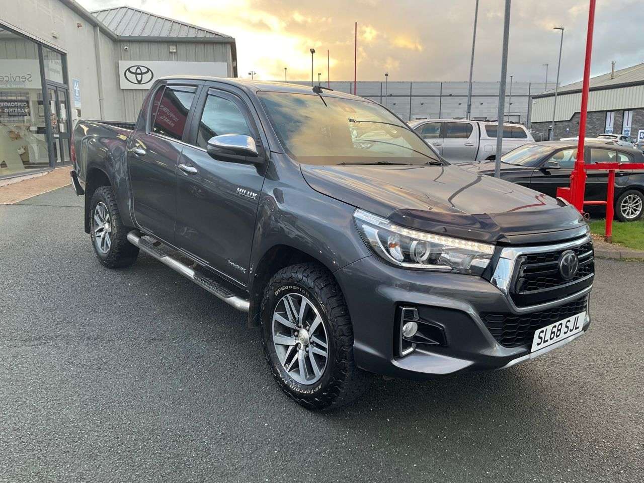 A 2018 TOYOTA HI-LUX 2.4 D-4D Invincible X Pickup Double Cab 4dr Diesel Auto 4WD Euro 6 (TSS, 3. A 2018 TOYOTA HI-LUX 2.4 D-4D Invincible X Pickup Double Cab 4dr Diesel Auto 4WD Euro 6 (TSS, 3.