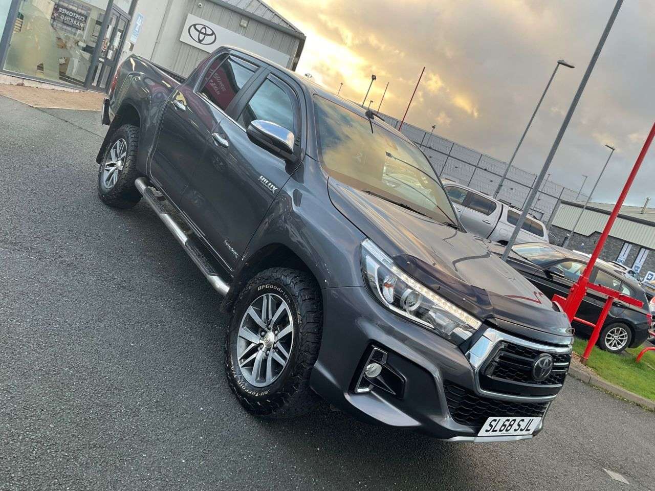 A 2018 TOYOTA HI-LUX 2.4 D-4D Invincible X Pickup Double Cab 4dr Diesel Auto 4WD Euro 6 (TSS, 3. A 2018 TOYOTA HI-LUX 2.4 D-4D Invincible X Pickup Double Cab 4dr Diesel Auto 4WD Euro 6 (TSS, 3.