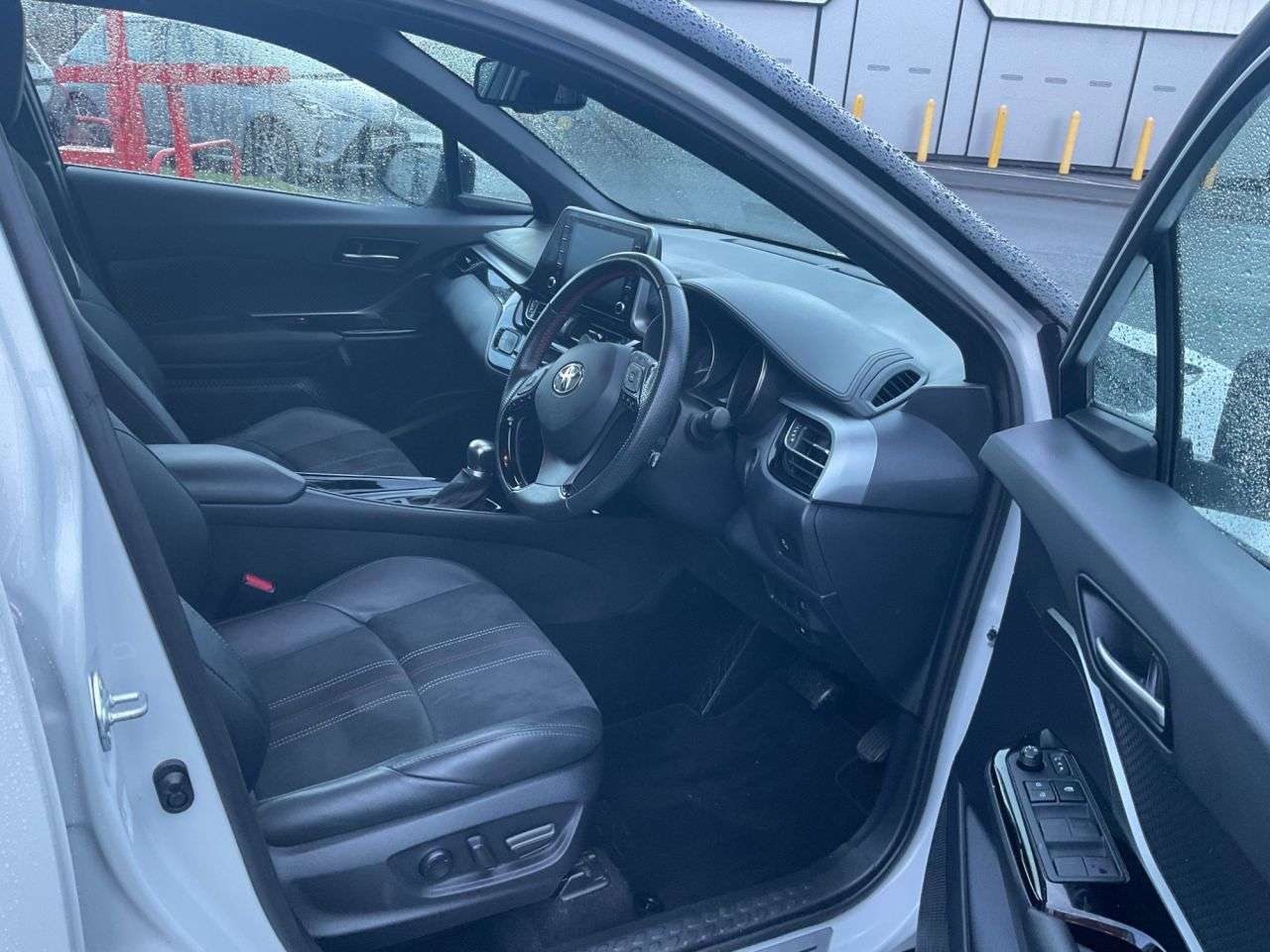 2024 TOYOTA C-HR 2024 TOYOTA C-HR