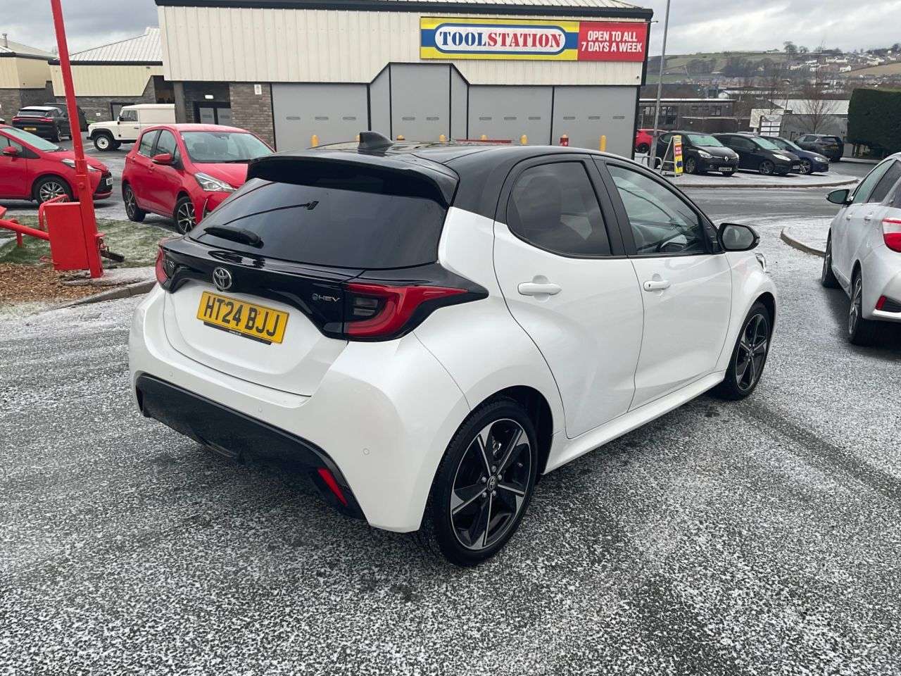 2024 TOYOTA YARIS 2024 TOYOTA YARIS