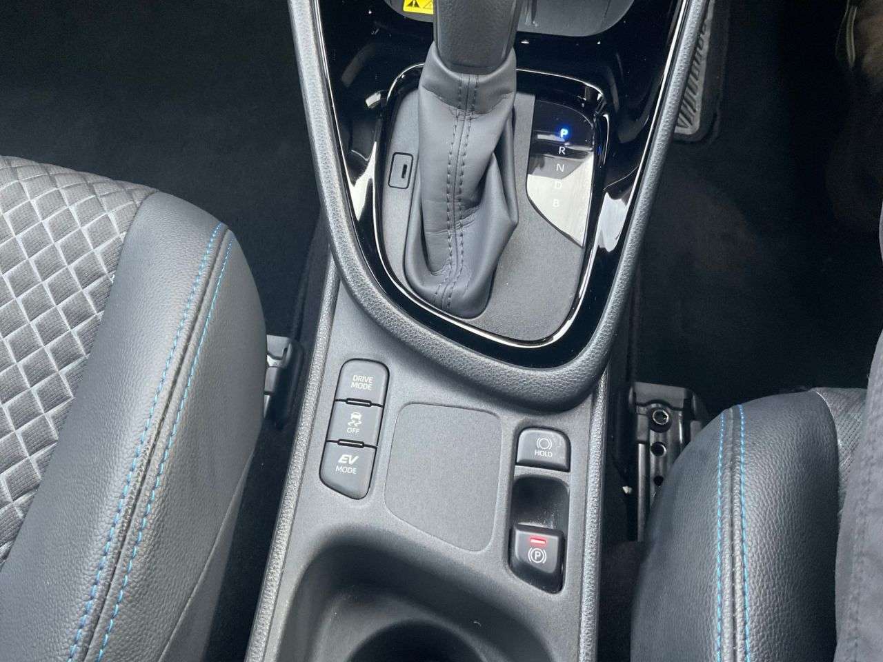 2024 TOYOTA YARIS 2024 TOYOTA YARIS