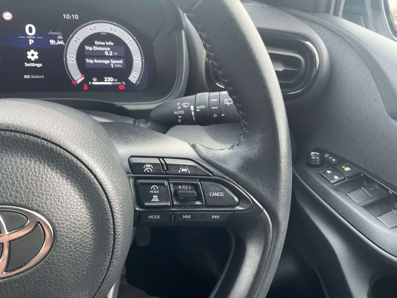 2024 TOYOTA YARIS 2024 TOYOTA YARIS