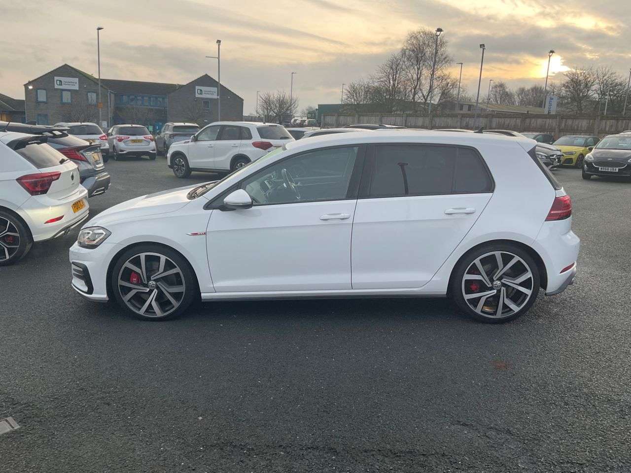 2018 VOLKSWAGEN GOLF 2018 VOLKSWAGEN GOLF