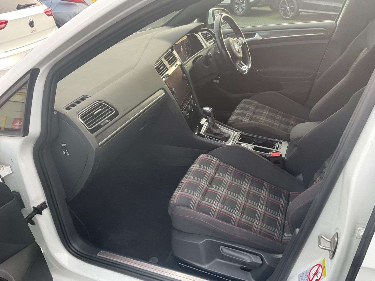 2018 VOLKSWAGEN GOLF 2018 VOLKSWAGEN GOLF