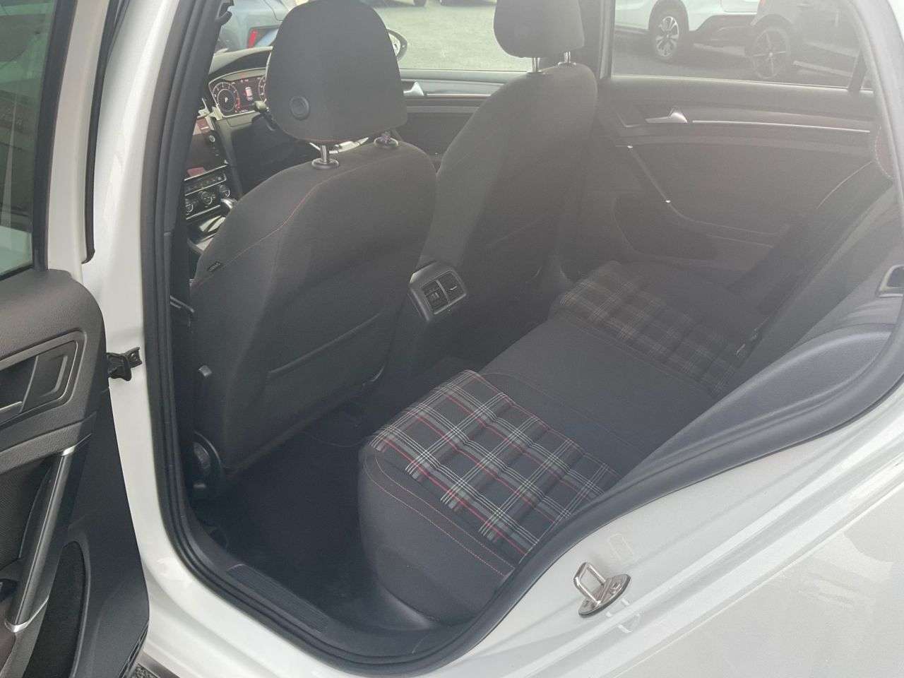 2018 VOLKSWAGEN GOLF 2018 VOLKSWAGEN GOLF