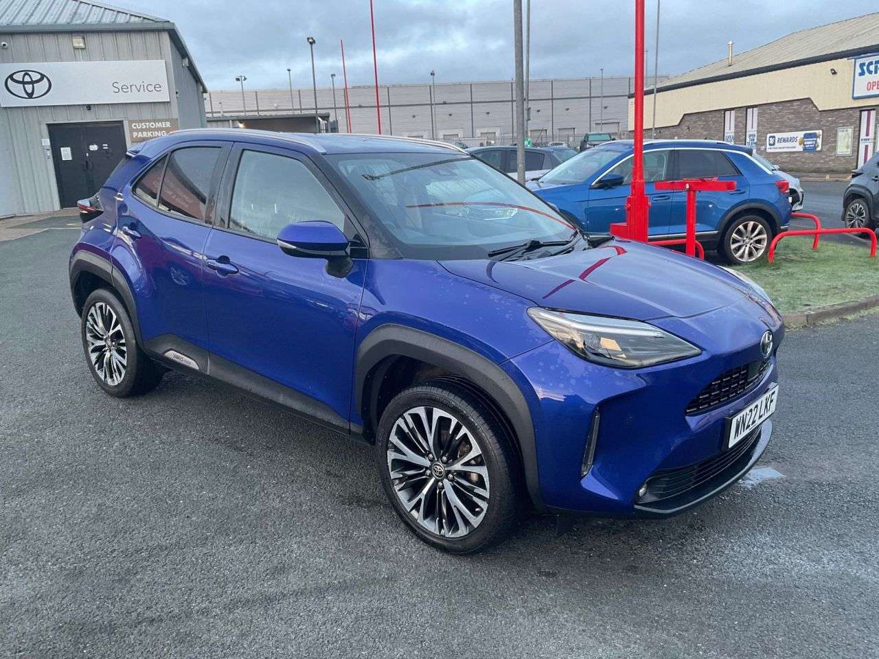 A 2022 TOYOTA YARIS CROSS 1.5 VVT-h Excel SUV 5dr Petrol Hybrid E-CVT Euro 6 (s/s) (116 ps) A 2022 TOYOTA YARIS CROSS 1.5 VVT-h Excel SUV 5dr Petrol Hybrid E-CVT Euro 6 (s/s) (116 ps)