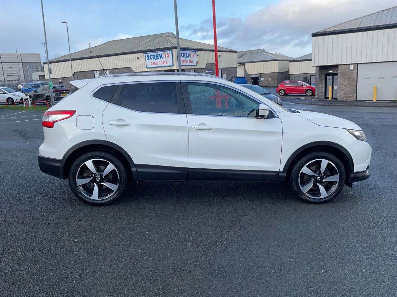 A 2017 NISSAN QASHQAI 1.5 dCi N-Connecta SUV 5dr Diesel Manual 2WD Euro 6 (s/s) (110 ps) Camera N A 2017 NISSAN QASHQAI 1.5 dCi N-Connecta SUV 5dr Diesel Manual 2WD Euro 6 (s/s) (110 ps) Camera N