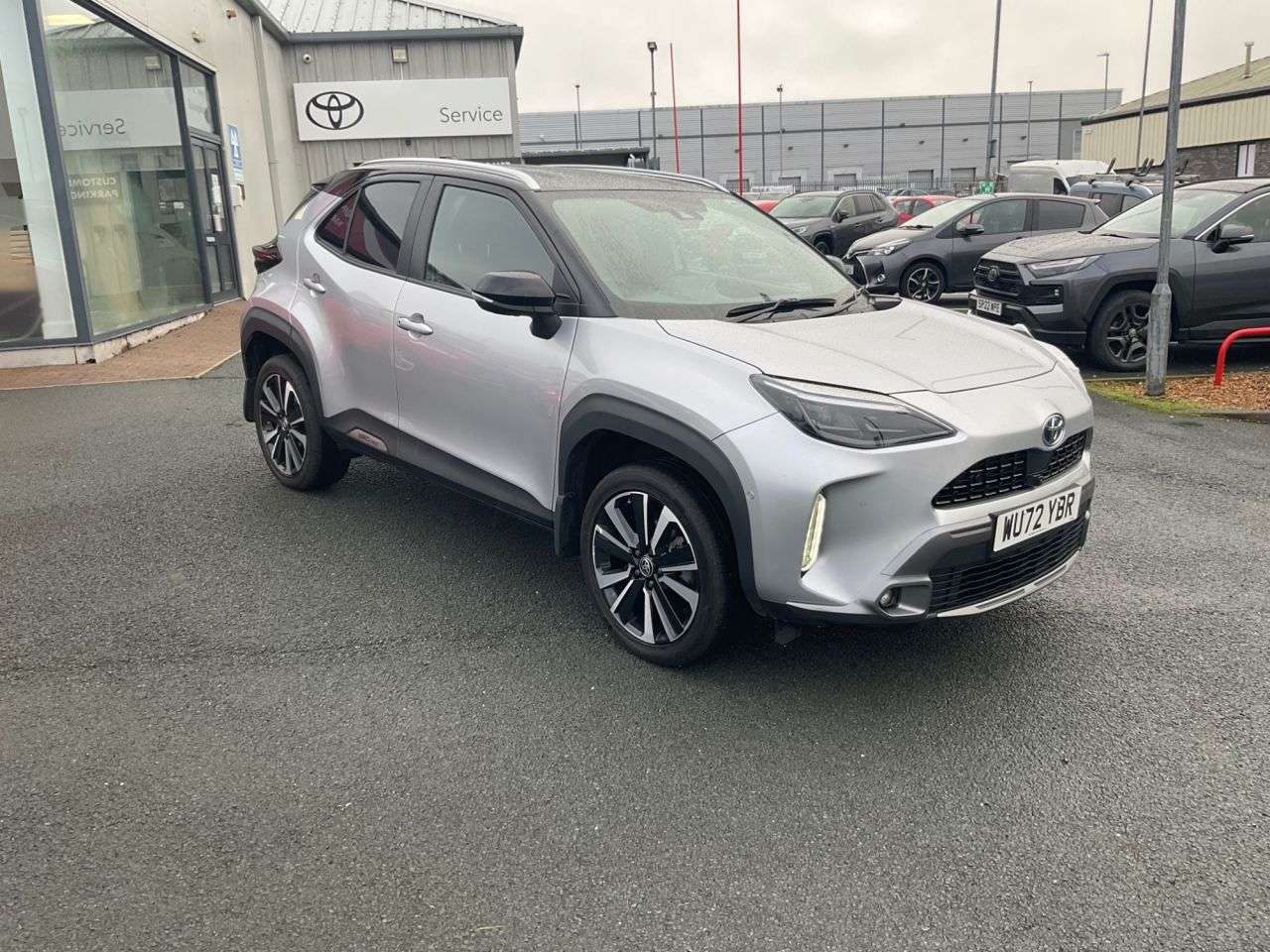 A 2022 TOYOTA YARIS CROSS 1.5 VVT-h Premiere Edition SUV 5dr Petrol Hybrid E-CVT AWD Euro 6 (s/s) (11 A 2022 TOYOTA YARIS CROSS 1.5 VVT-h Premiere Edition SUV 5dr Petrol Hybrid E-CVT AWD Euro 6 (s/s) (11