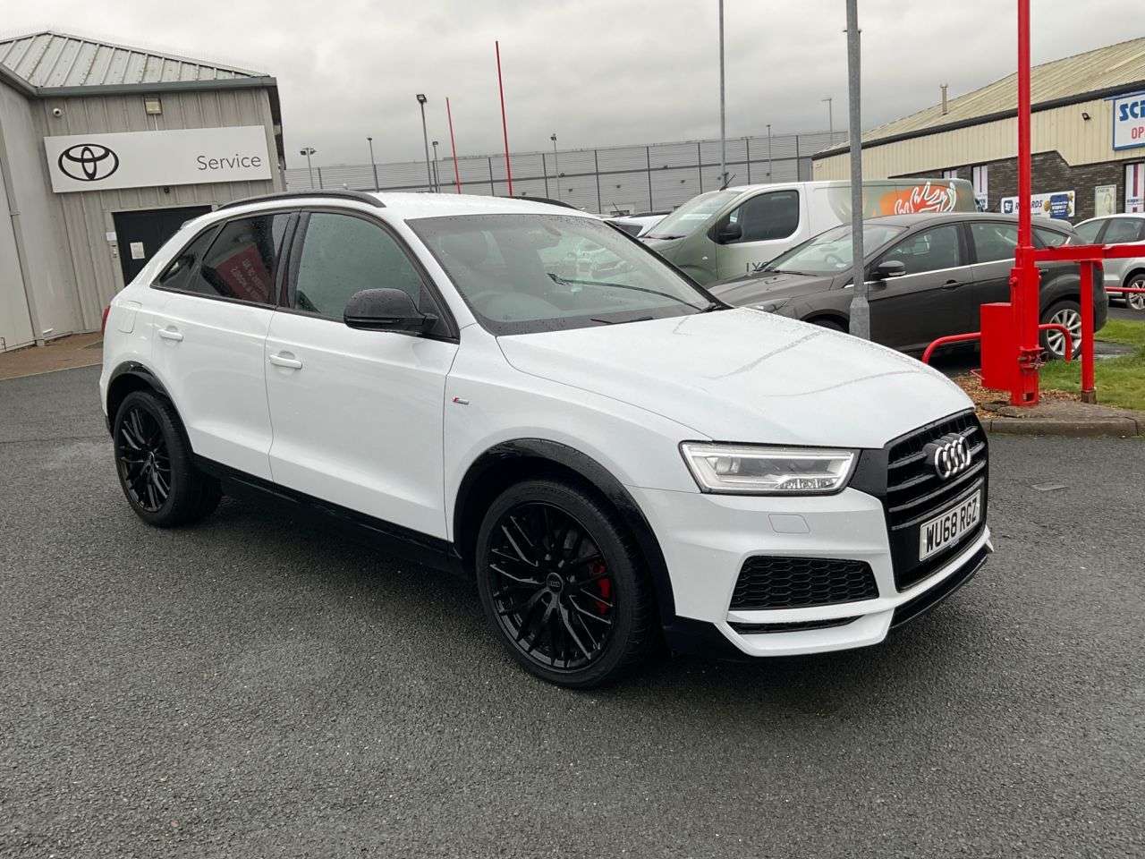 A 2018 AUDI Q3 2.0 TDI Black Edition SUV 5dr Diesel Manual Euro 6 (s/s) (150 ps) Sensors N A 2018 AUDI Q3 2.0 TDI Black Edition SUV 5dr Diesel Manual Euro 6 (s/s) (150 ps) Sensors N